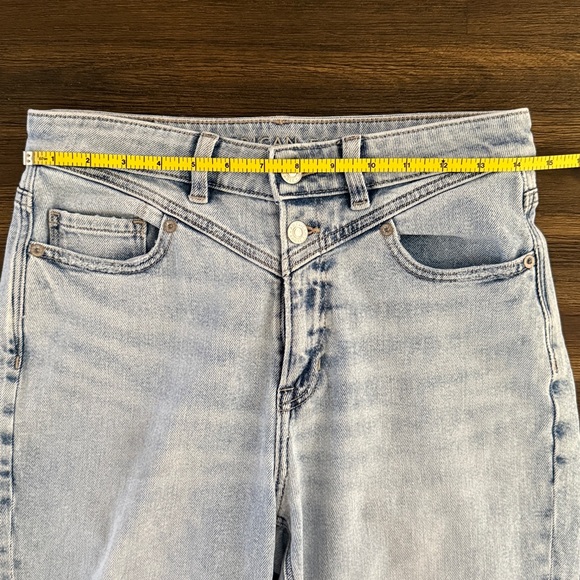 American Eagle Stretch High-Rise Straight Ripped Knee Mom Jeans Size 6 Long - Picture 3 of 10